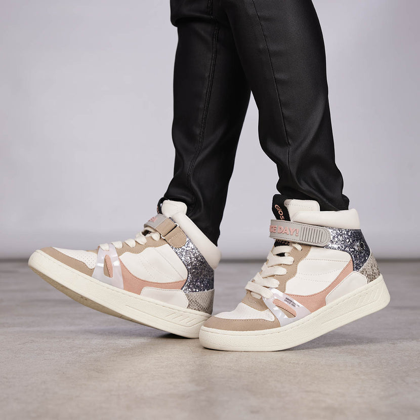 Sneakers abotinadas blancas con detalles para mujer gaibau