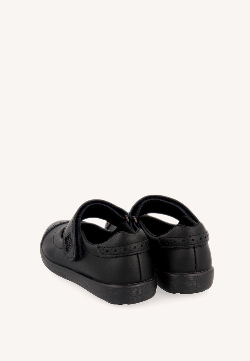 BAILARINAS COLEGIALES DE PIEL EN NEGRO DELTANA