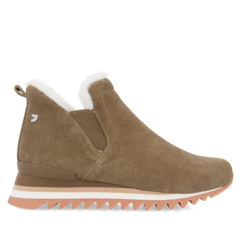 Sneakers beige stile slip on con mini zeppa da donna ECKERO