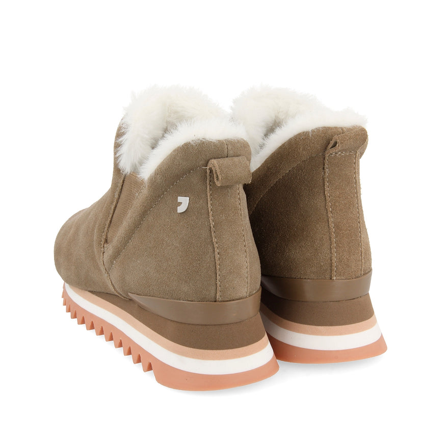 Sneakers beige stile slip on con mini zeppa da donna ECKERO