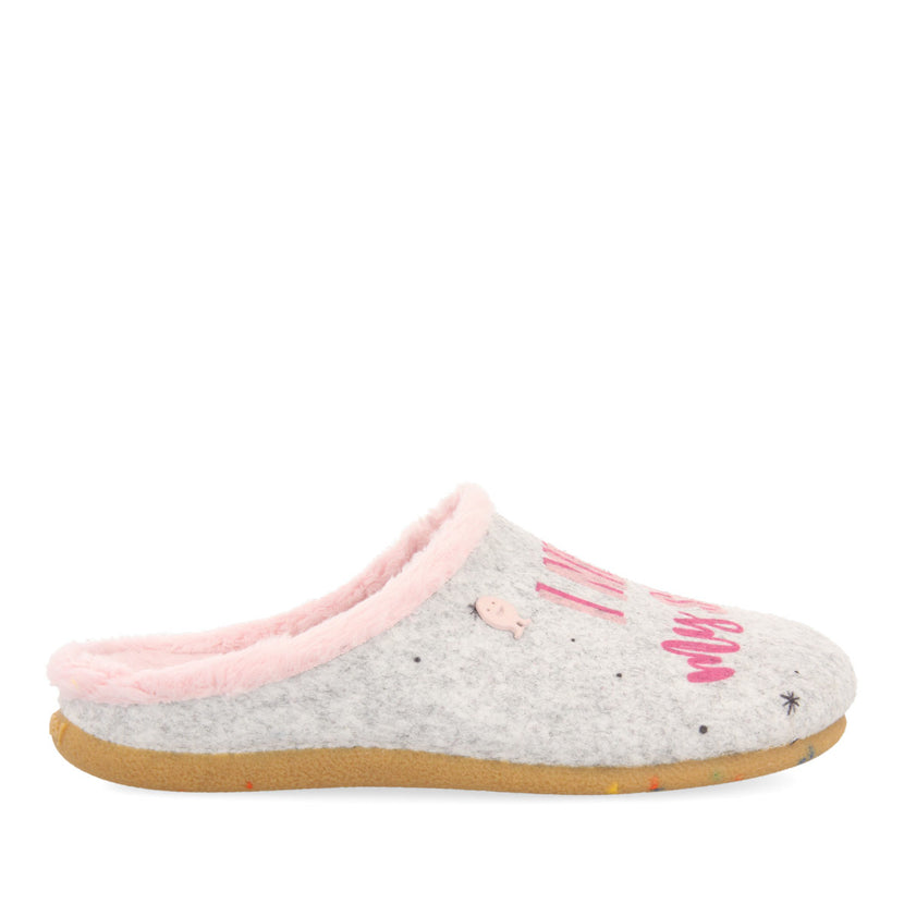 ZAPATILLAS INFANTILES DE ESTAR POR CASA DE LA COLECCIÓN HOT POTATOES LIGIST