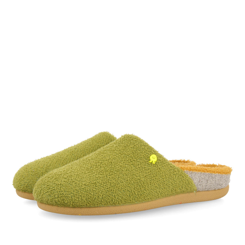 ZAPATILLAS DE ESTAR POR CASA DE LA COLECCIÓN HOT POTATOES BALDERSON