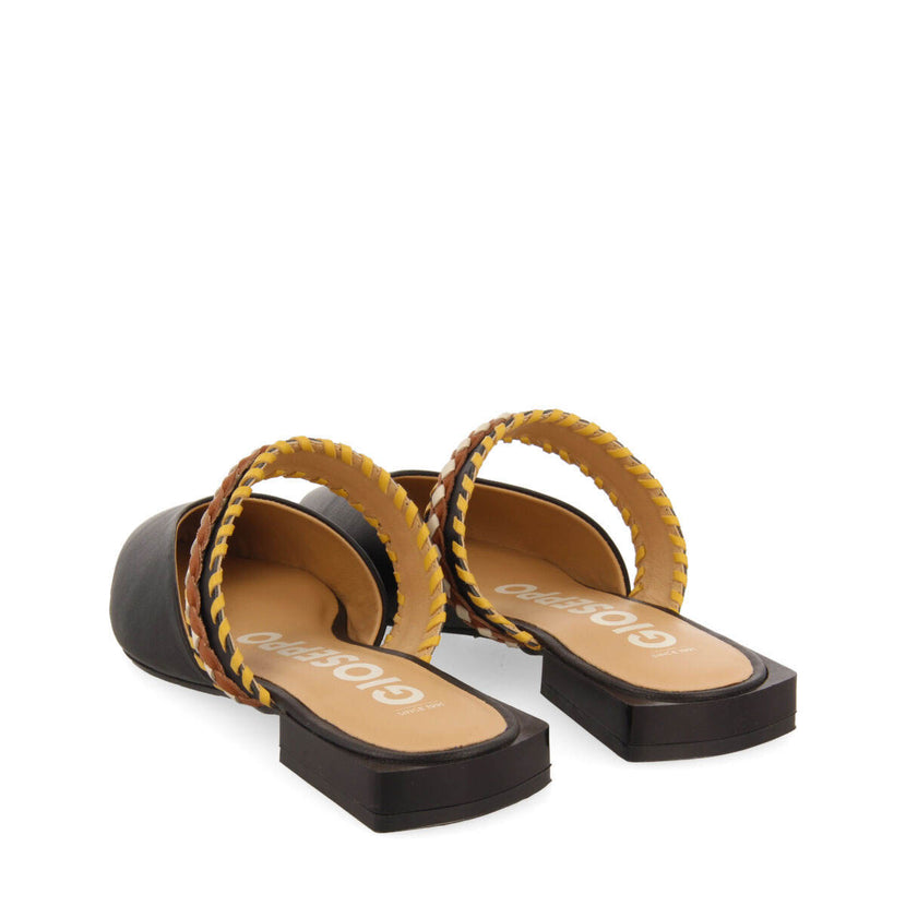 Sandalias negras tipo babucha con tira para mujer bataan