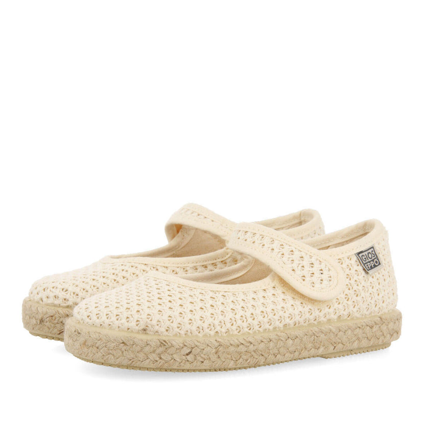 Zapatos tipo espadrille color beige de rejilla para niña seine