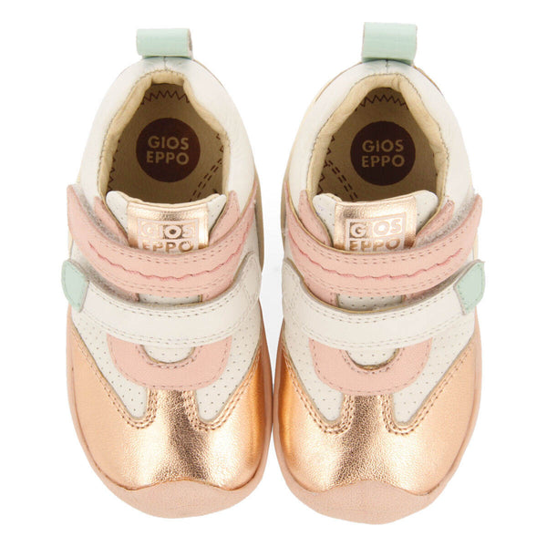 Sneakers de pele cor-de-rosa para menina carandai
