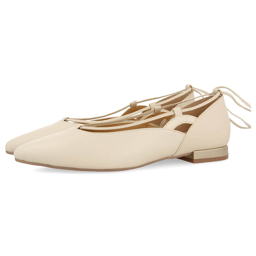 Bailarinas color off-white de piel con cordones para mujer maringa