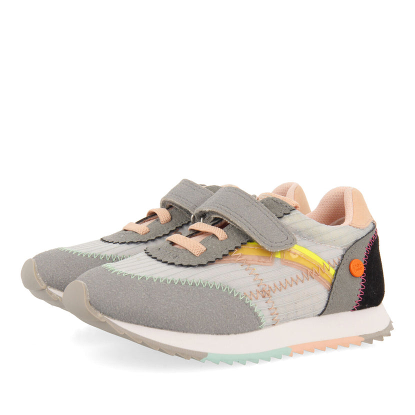 Sneakers grises con correa ajustable para niña betim