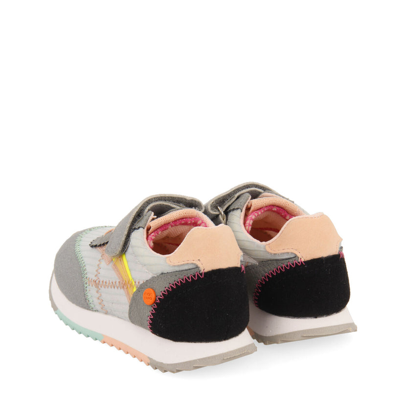 Sneakers grises con correa ajustable para niña betim