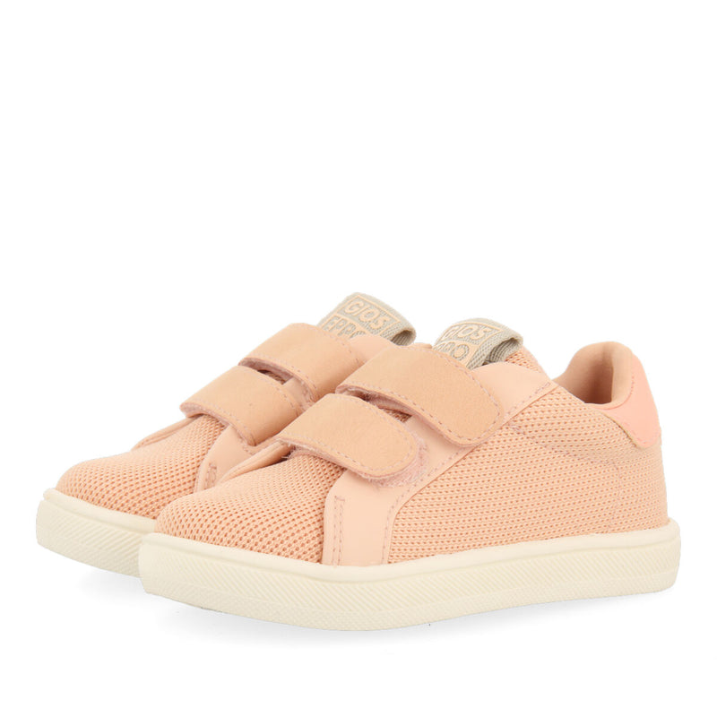 Sneakers cor coral para bebé  pindai