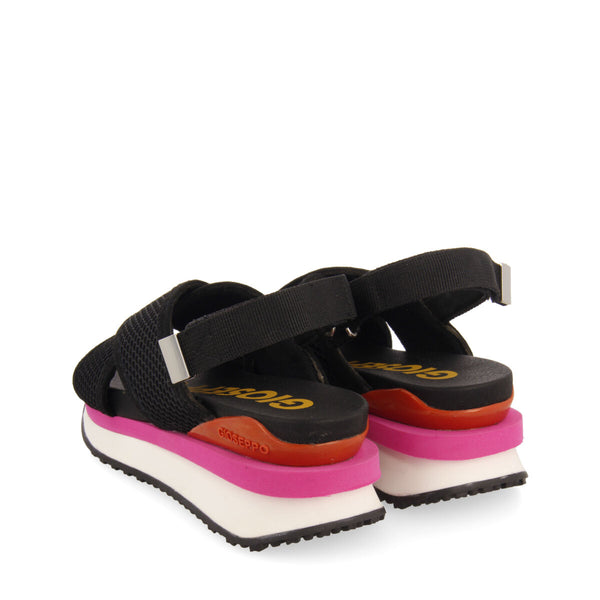 Sandalias deportivas negras con corte de rejilla para mujer caturai
