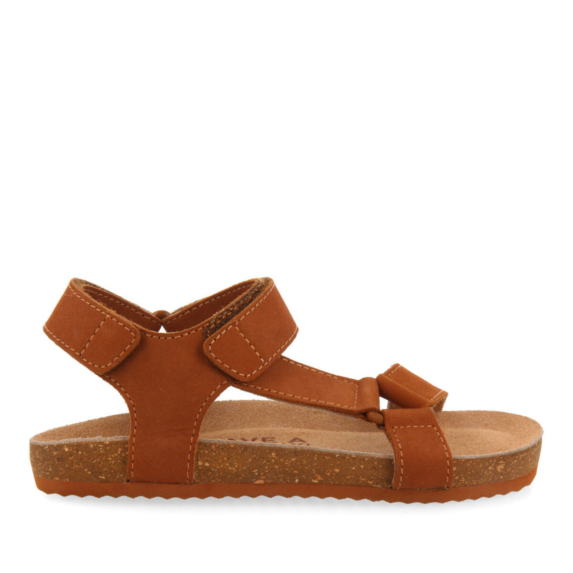 Sandalias de piel con planta anatómica en color cuero para niño coamo