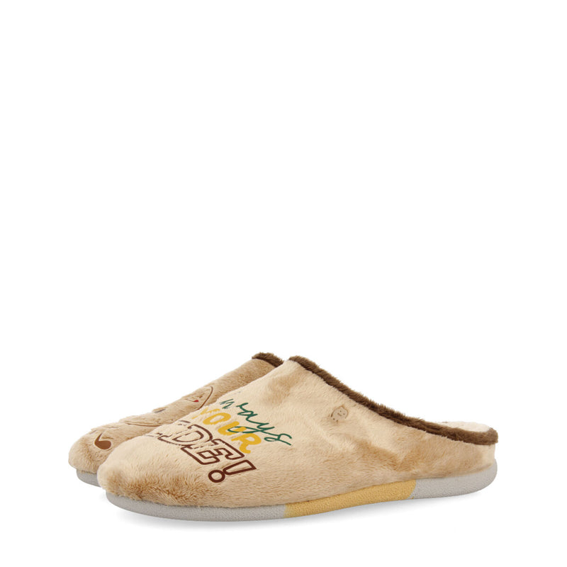 Zapatillas de estar por casa de pelo beige con patatilla con mensaje golspie