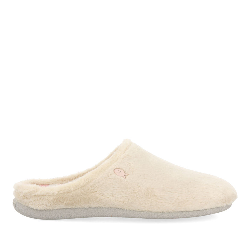 Zapatillas de estar por casa de pelo beige con planta estampada dornoch