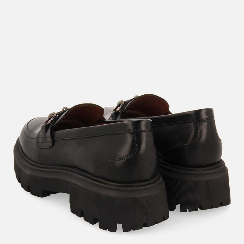 Mocasines negros de piel con detalle dorado para mujer andsnes