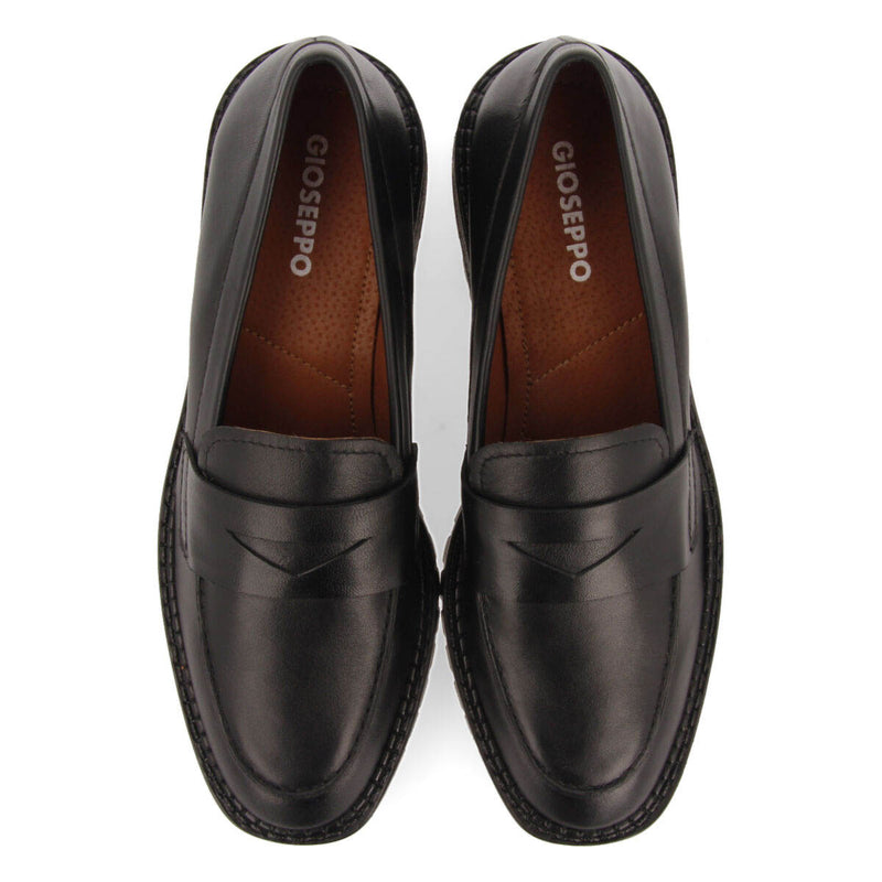 Mocasines negros de piel con piso track para mujer wolsey