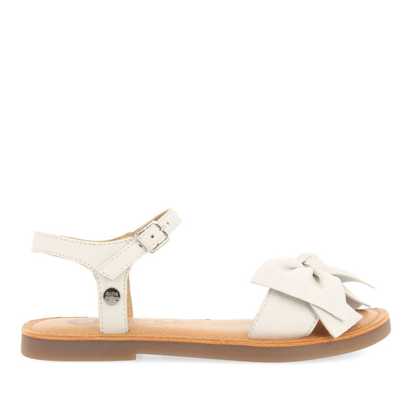 SANDALIAS BLANCAS DE PIEL CON LAZO PARA NIÑA Y NIÑO VARZIM