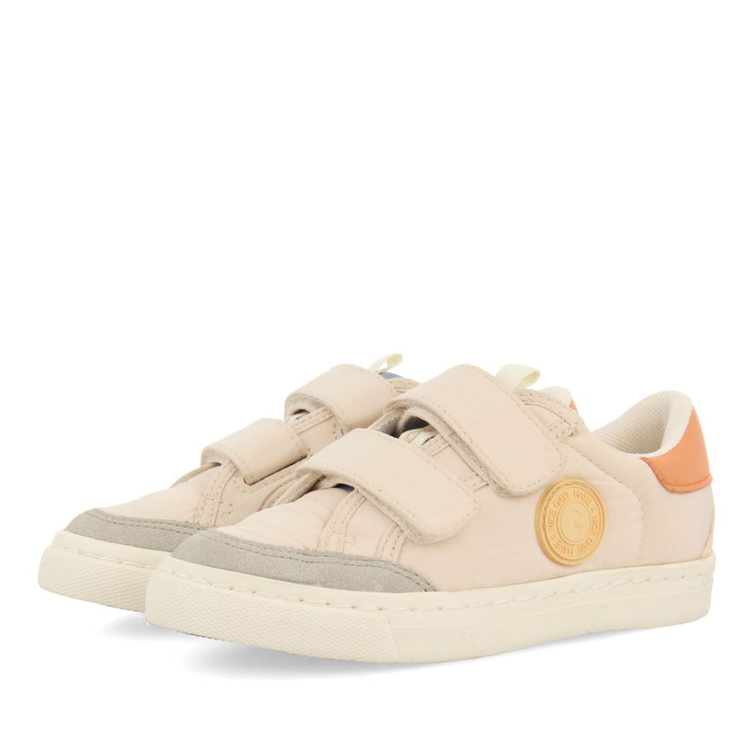 SNEAKERS COLOR BEIGE CON ACENTOS DE COLOR PARA NIÑA Y NIÑO HEPPNER