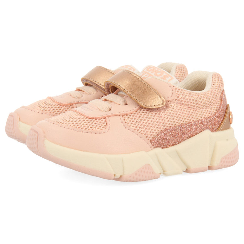 BASKETS ROSES AVEC PAILLETTES, DÉTAILS MÉTALLIQUES ET SEMELLE VOLUMINEUSE POUR BÉBÉ SUTERA