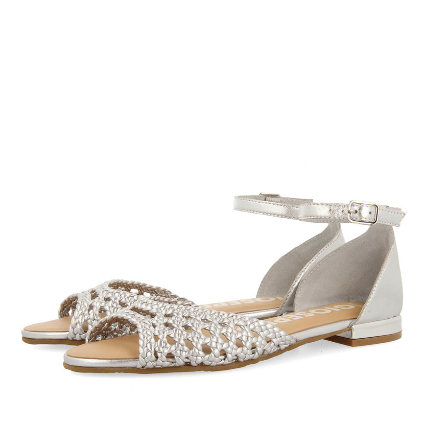 BALLERINE ARGENTATE CON PUNTA APERTA IN PELLE INTRECCIATA E CHIUSURA A BRACCIALE PER DONNA MAUPIN