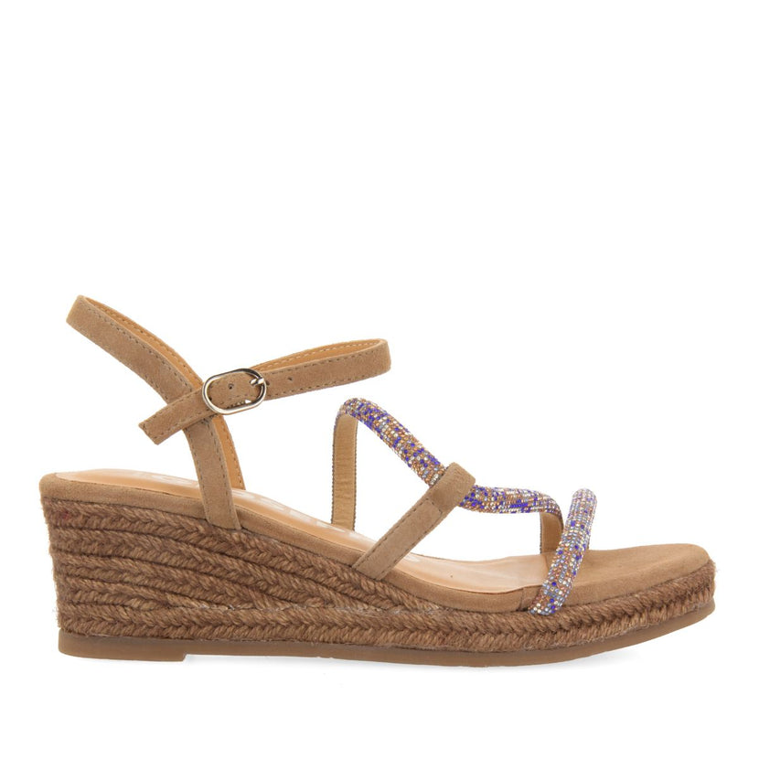 SANDALI TAUPE CON STRISCE CON CRISTALLI MULTICOLOR E ZEPPA IN IUTA PER DONNA TRESCO