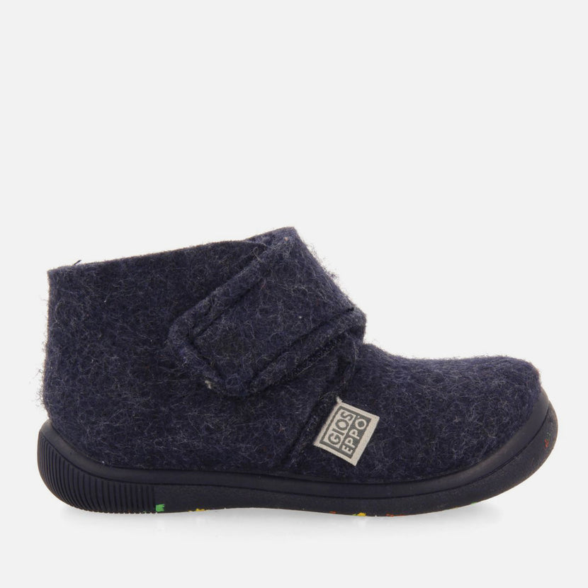 ZAPATILLAS DE ESTAR POR CASA ABOTINADAS SCIPIO