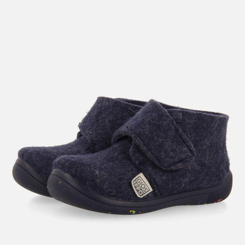 ZAPATILLAS DE ESTAR POR CASA ABOTINADAS SCIPIO