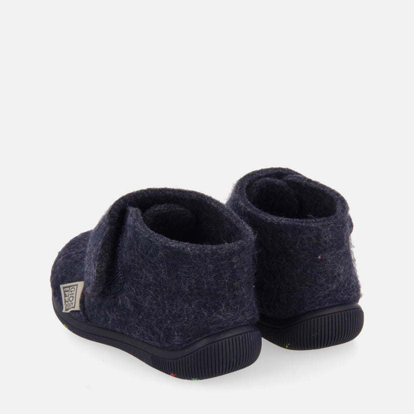 ZAPATILLAS DE ESTAR POR CASA ABOTINADAS SCIPIO