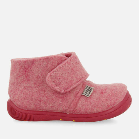 ZAPATILLAS DE ESTAR POR CASA ABOTINADAS SCIPIO