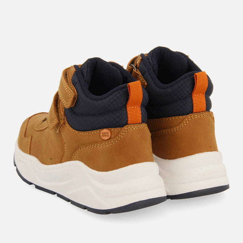 SNEAKERS TIPO BOTÍN LORINCI