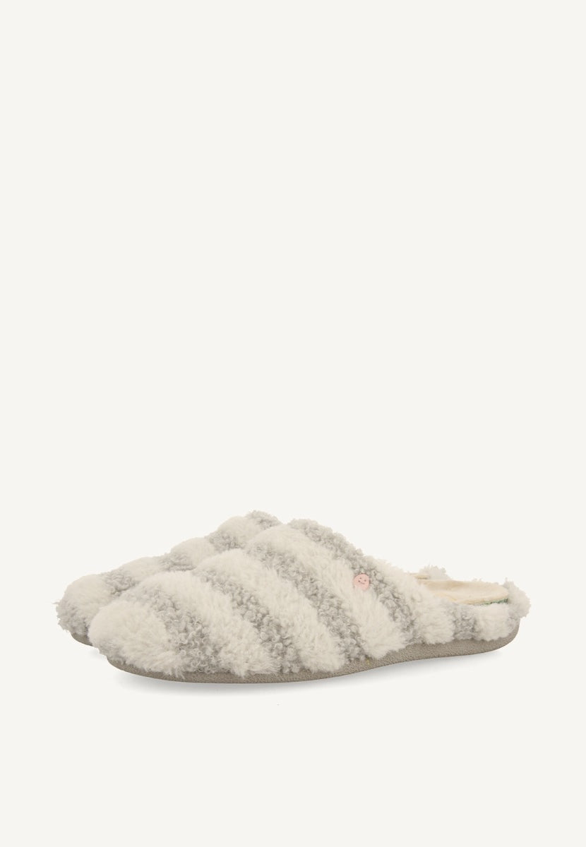 ZAPATILLAS DE CASA RAYAS PELO SKARUP