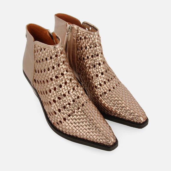 BOTINES COWBOY TRENZADO TACÓN PIEL CRAWFORD