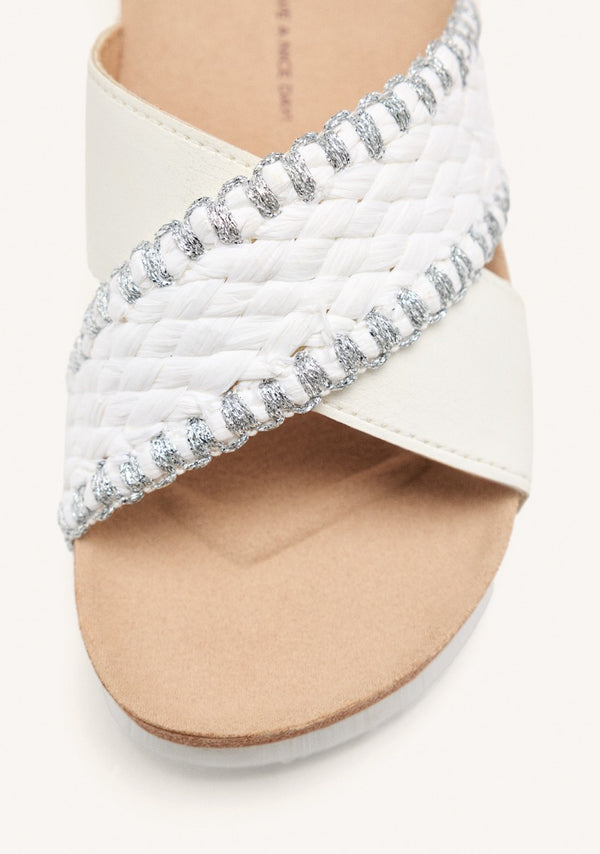 SANDALI CON ZEPPA INTRECCIATI OMA