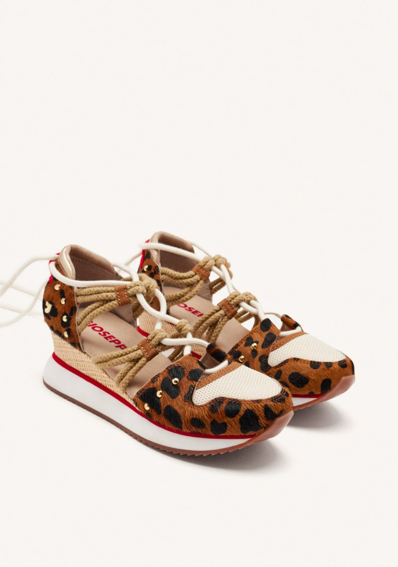 ZAPATILLAS ABIERTAS PIEL LEOPARDO Y CUÑA RAFIA KEWASKUM