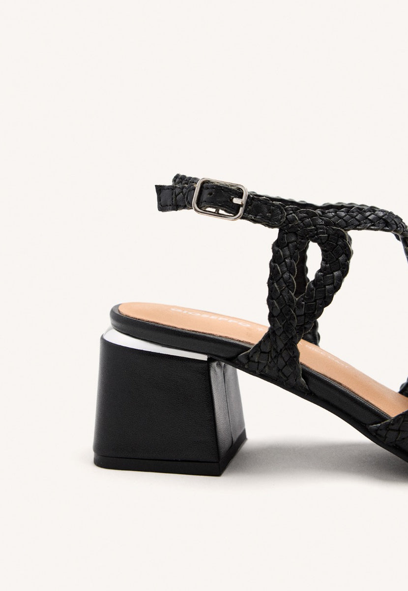 BRAIDED LEATHER HEEL SANDALS CRESCENT