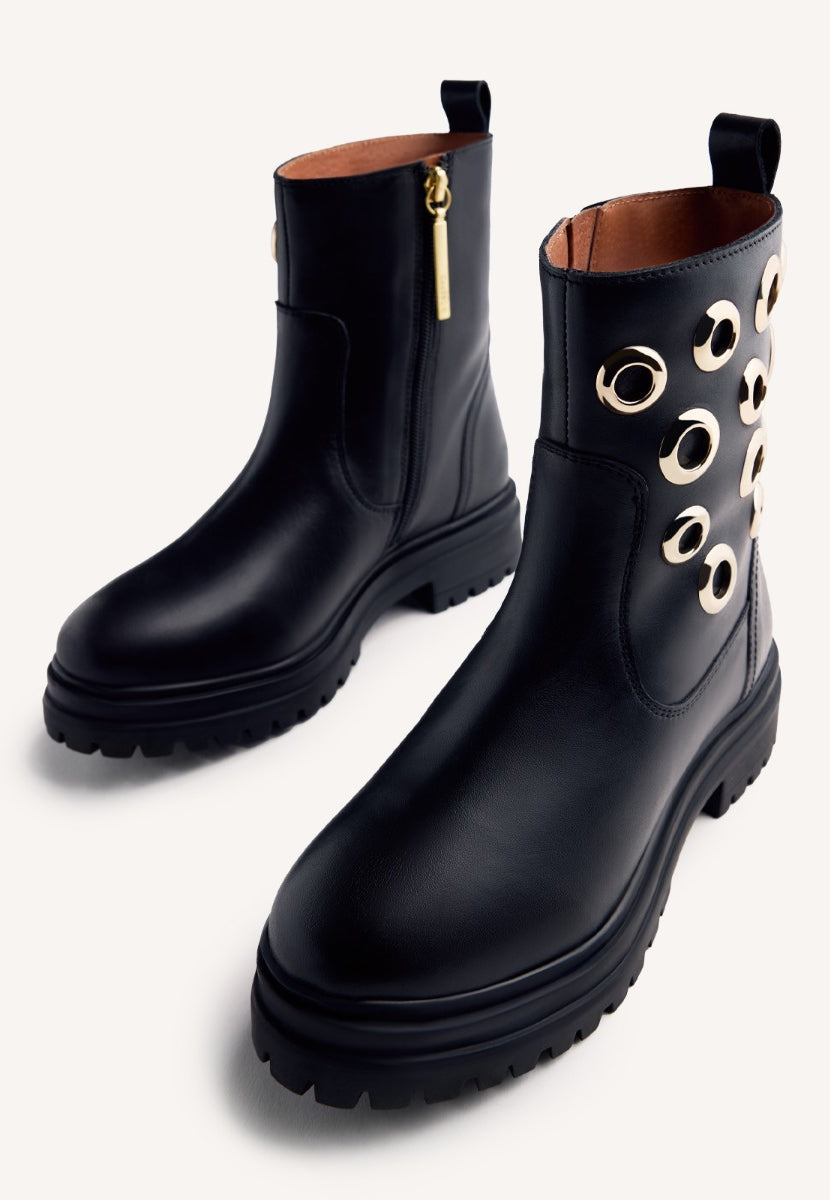 EYELET LEATHER BOOTS ONAMIA