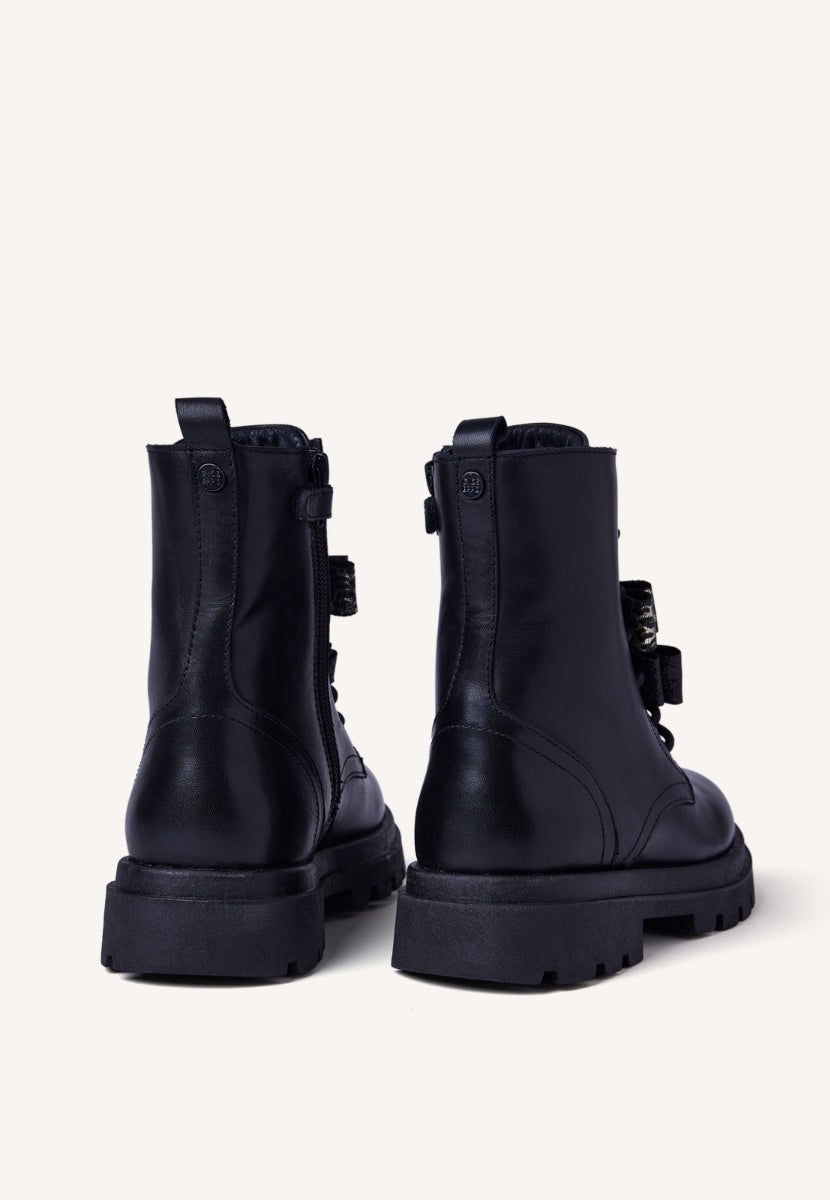 BOTAS COURO LAÇOS AGASSIZ