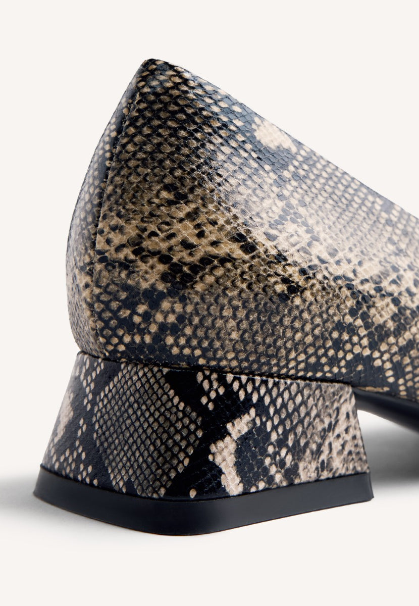 SAPATOS SALTO EFEITO SERPENTE MESICK