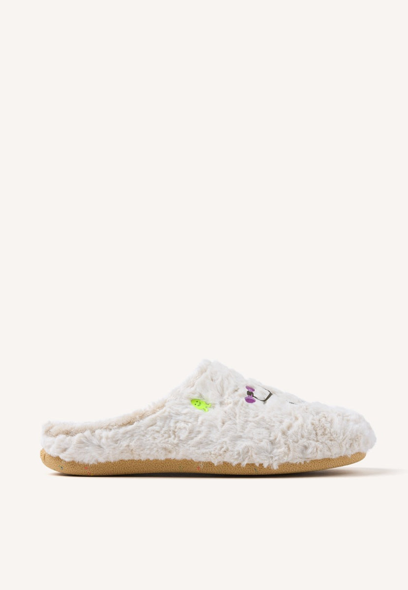 FUR HOUSE SLIPPERS DRAWING AND PHRASE BLANTYRE