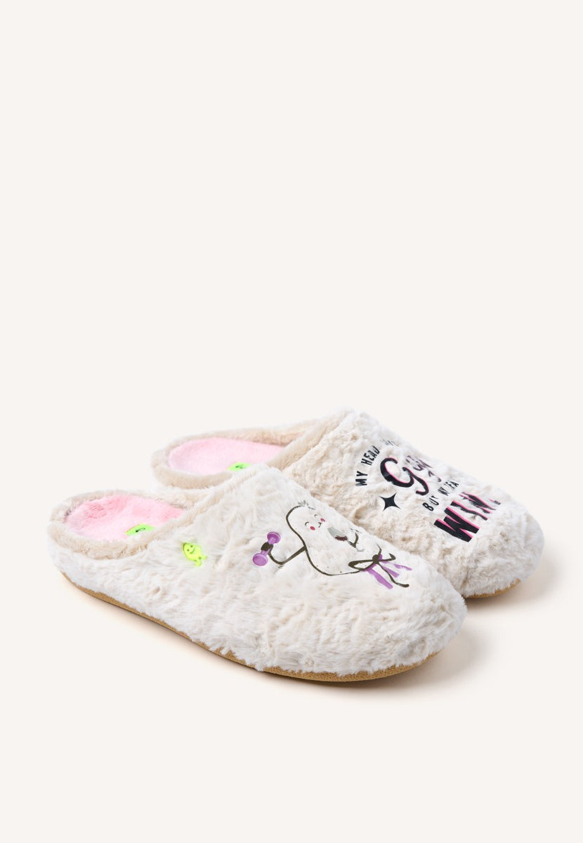 FUR HOUSE SLIPPERS DRAWING AND PHRASE BLANTYRE