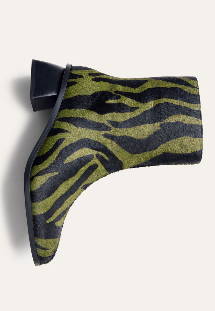 BOTINS COURO ESTAMPADO ANIMAL BY MELYSSA PINTO