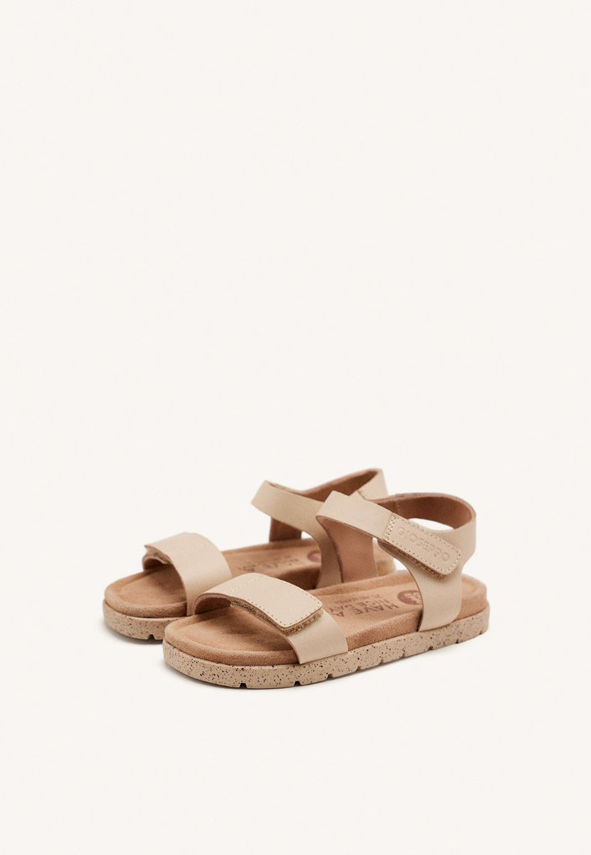 SANDALIAS COLOR NUDE DE PIEL CON CIERRES AJUSTABLES Y PLANTA TIPO BIO PARA NIÑO Y NIÑA BUDE