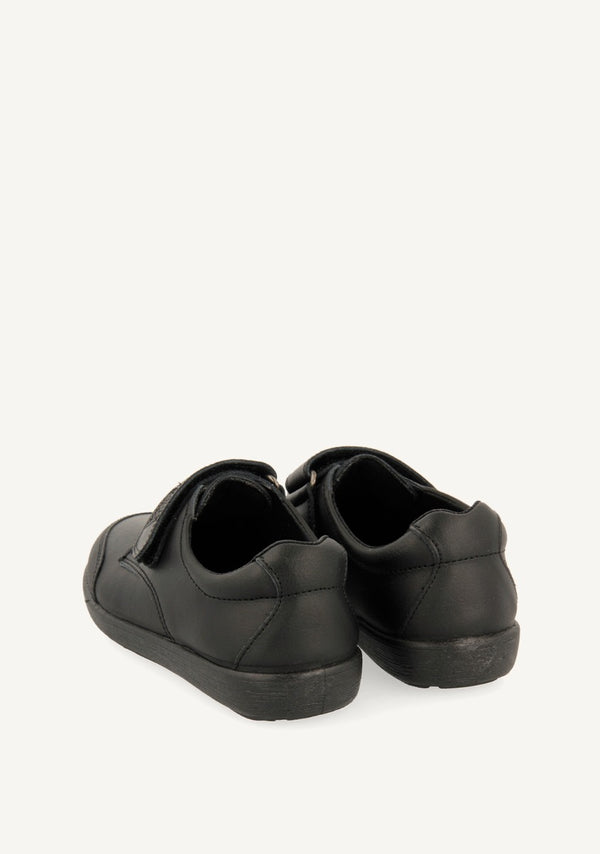 ZAPATOS COLEGIALES DE PIEL EN NEGRO BETA