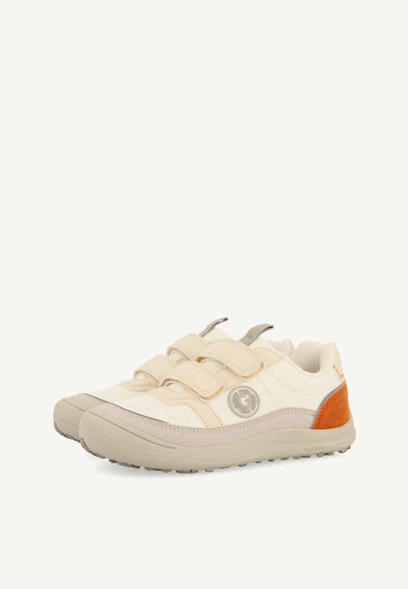 BASKET STYLE SPORTS SHOES