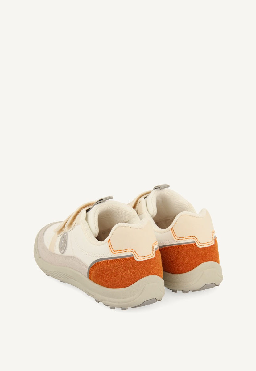 BASKET STYLE SPORTS SHOES