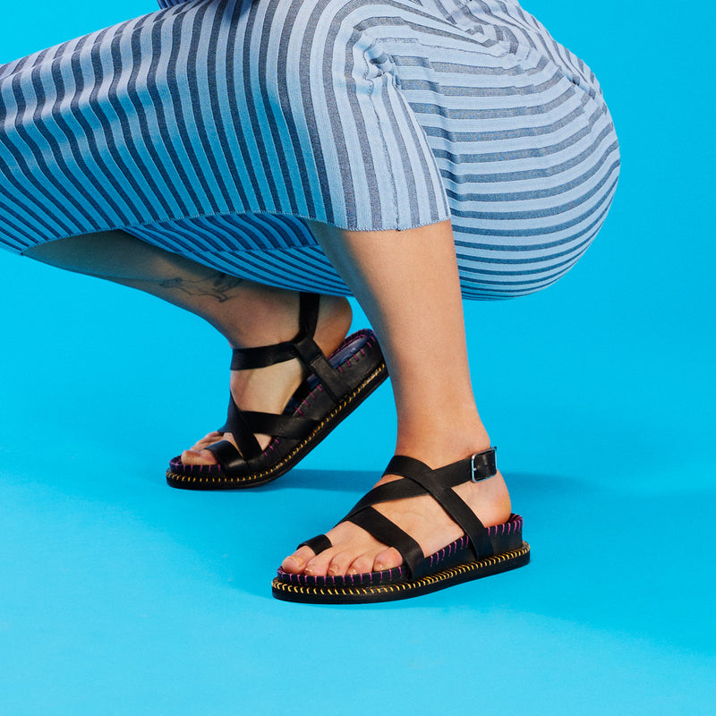 Sandalias negras tipo bio con tiras para mujer liborina