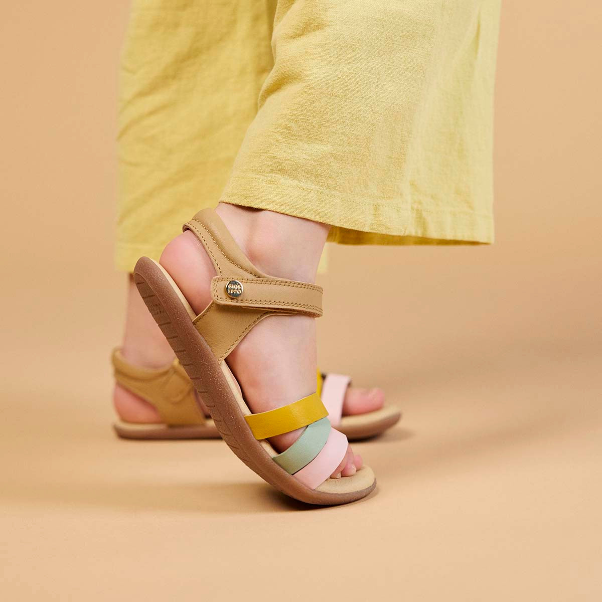 MULTICOLORED SANDALS WITH STRAPS AND ADJUSTABLE CLOSURES FOR GIRLS AND BOYS MAYFIELD