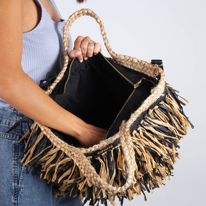 CAPAZO COLOR NATURAL CON FLECOS SARANDE