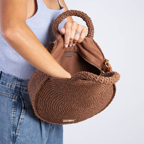 CAPAZO REDONDO COLOR CUERO TRENZADO MIMS 