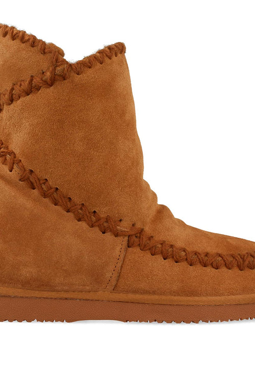 Botines marrones de estilo australiano con cuña interna para mujer