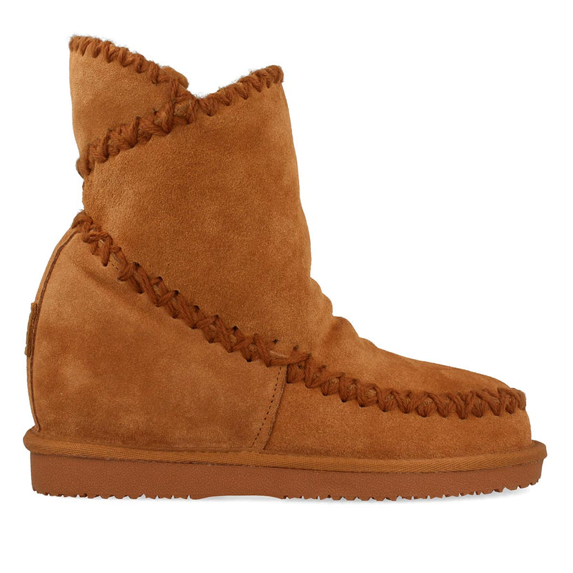 Botines marrones de estilo australiano con cuña interna para mujer